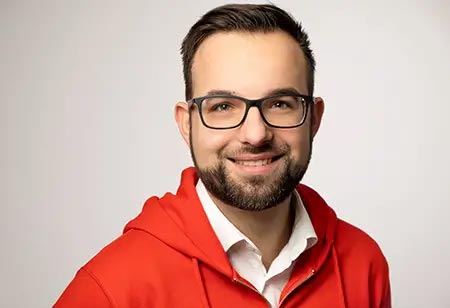Henkel's Digital Transformation Journey-Delivering Growth through Smart Factory Concepts